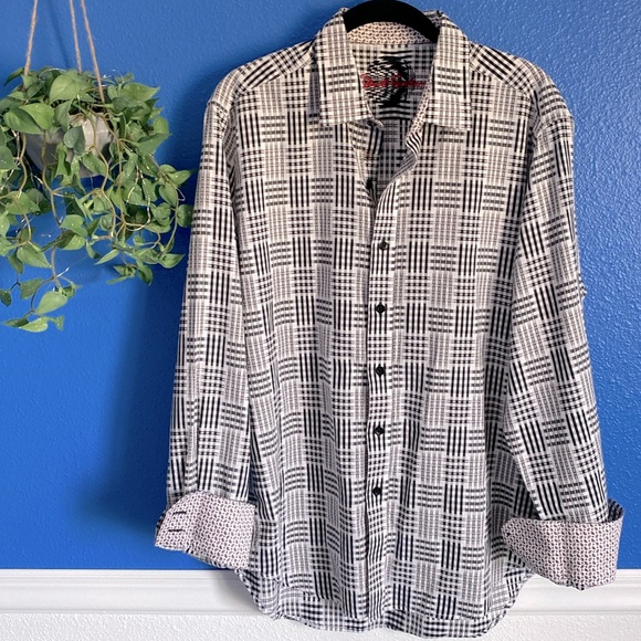 Robert Graham Button Down Long Sleeve Shirt. Black, White, Beige Pattern. Size M - Picture 4 of 16